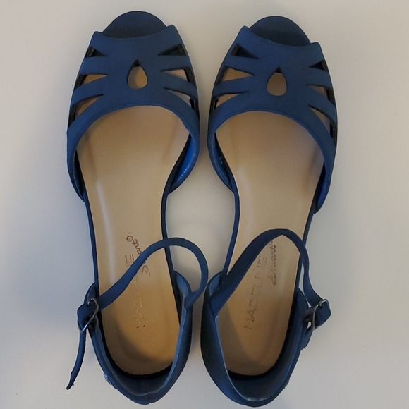 Madeline Stuart Blue Laser Cut Sandals Size 5.5 - Picture 3 of 5